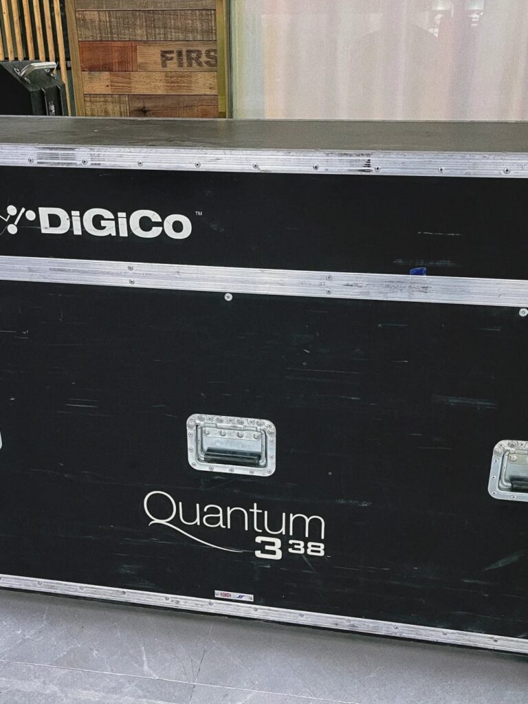 DiGiCo Quantum 338 High-End-Digitalmischpult für anspruchsvolle Touring- und Festival-Anwendungen