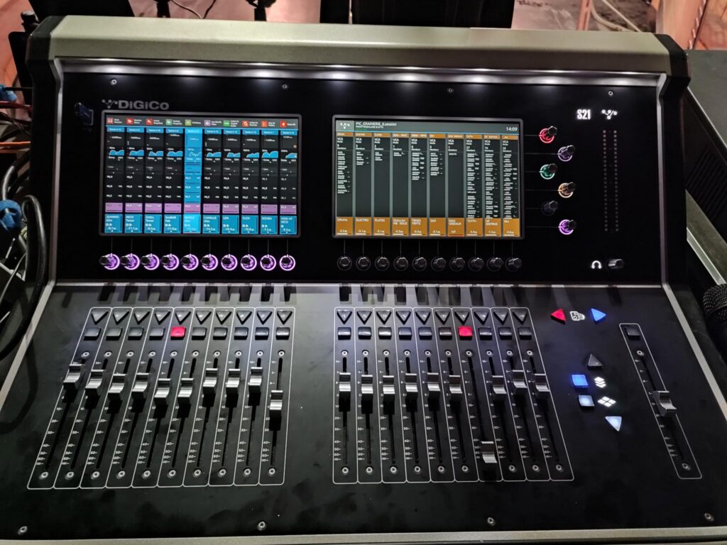 DiGiCo S21 kompaktes Digitalmischpult mit Touchscreen-Bedienung für Venues und Events