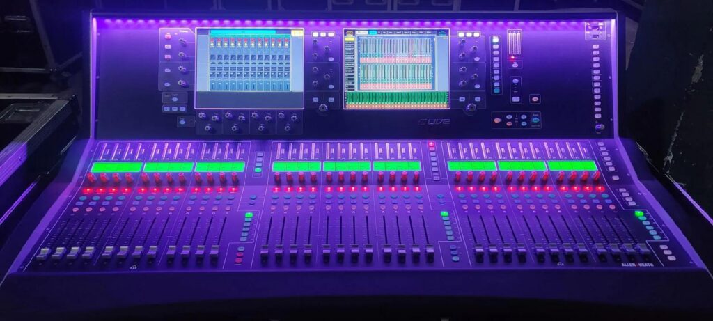 Allen & Heath dLive Großformat-Digitalmischpult der S-Serie für anspruchsvolle Tour-Produktionen