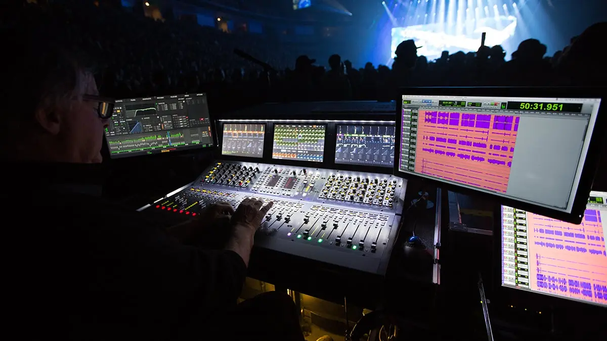 Avid S6L Live-Mischpult im Einsatz bei einer großen Tournee mit Pro Tools-Integration