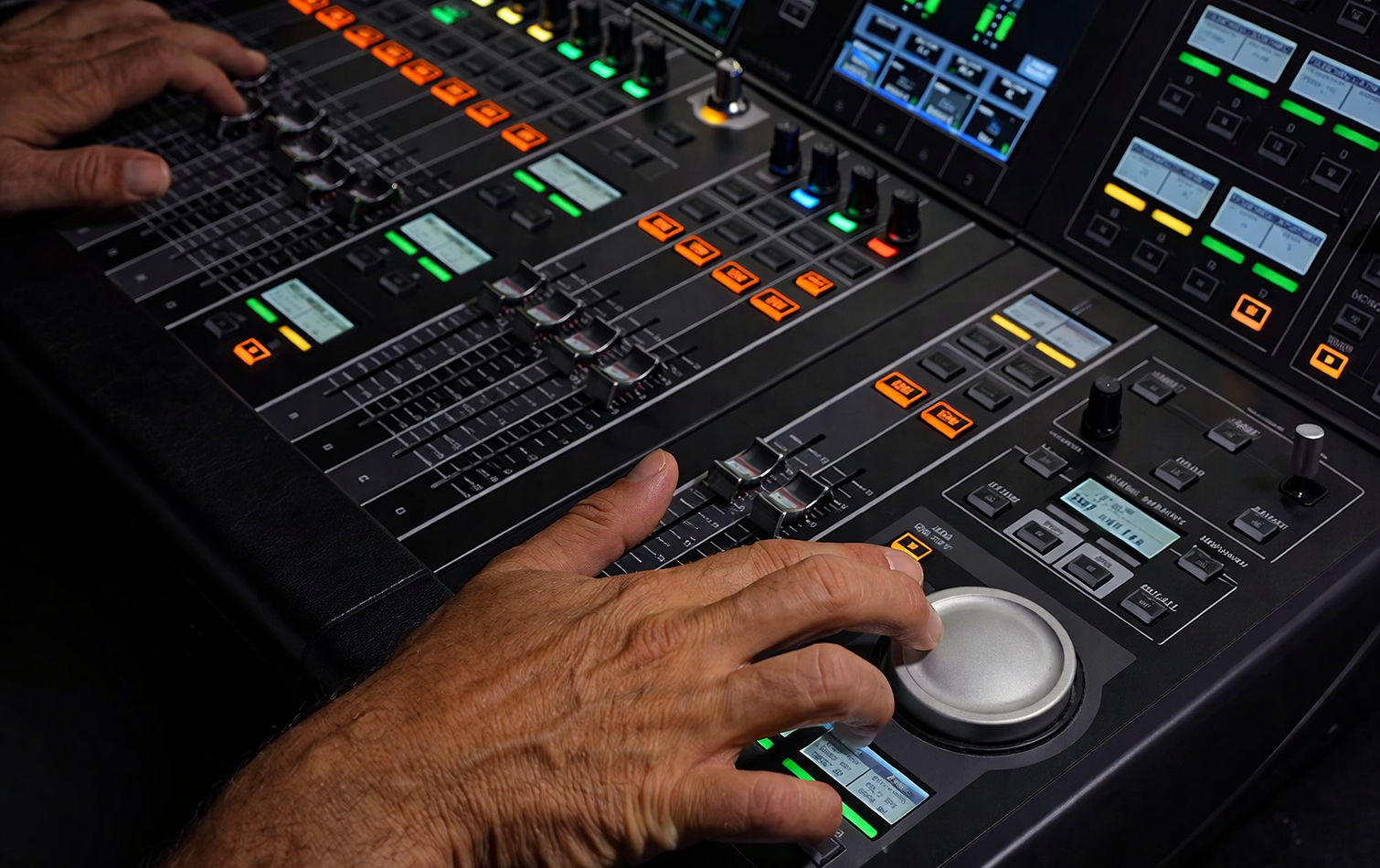 Console yamaha dm7 en action 