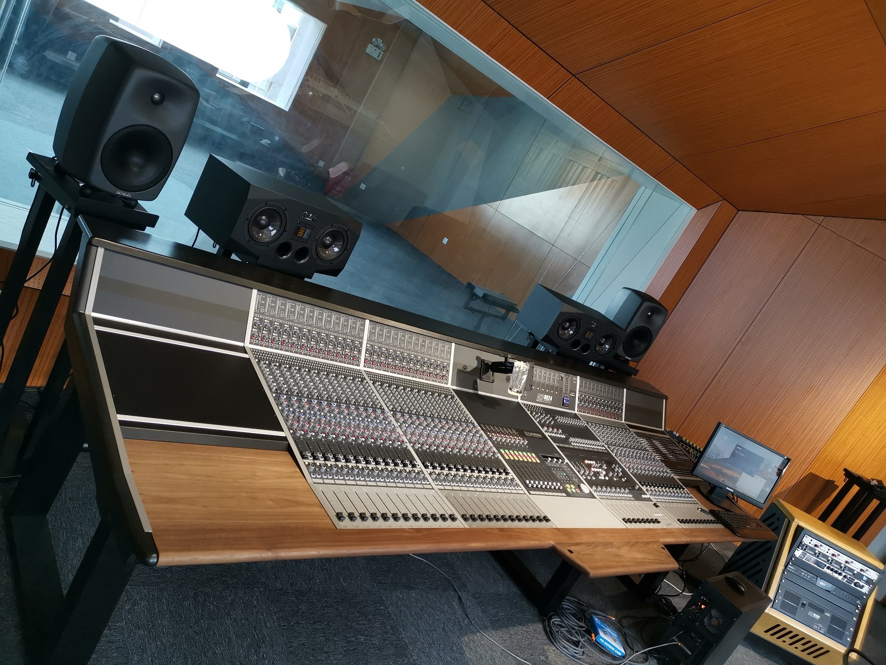 Allen Heath digitale Mischpult - Gesamtansicht