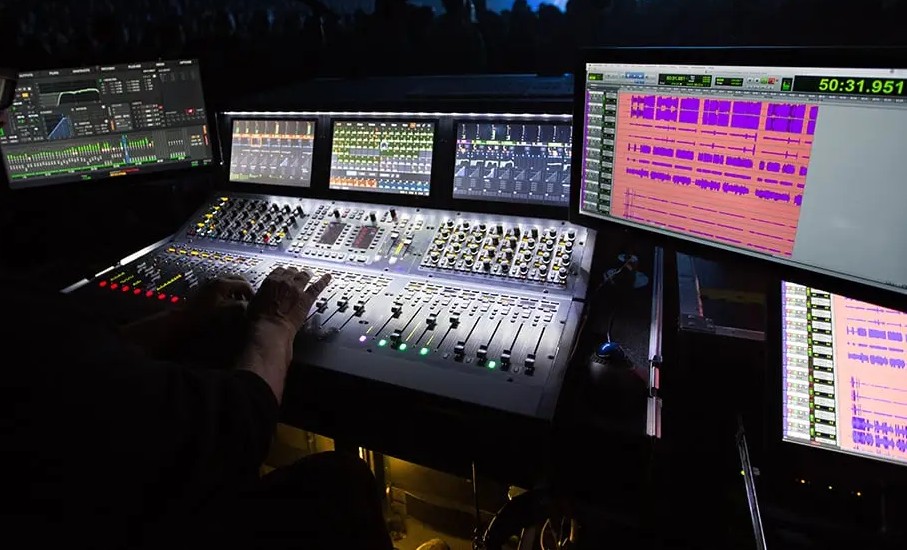 Avid VENUE S6L : console live flagship avec intégration Pro Tools native et Waves SoundGrid